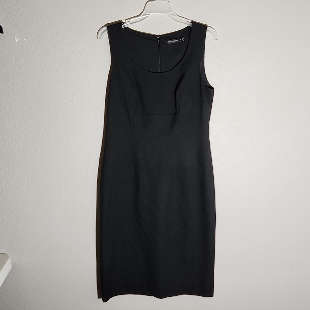 The Limited Dress size 6 Black Sleeveless